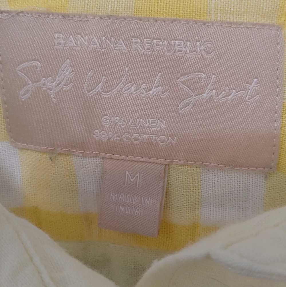 2 shirt bundle. Size medium - Picture 4 of 9